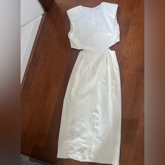 New (with tags) white Zara dress - size XS. - Picture 2 of 4